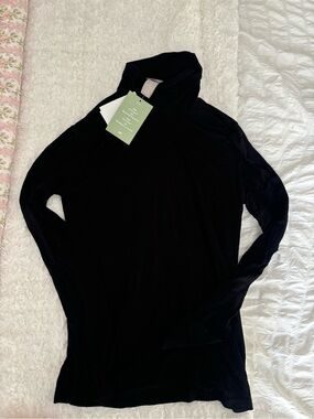h&m lightweight black turtleneck